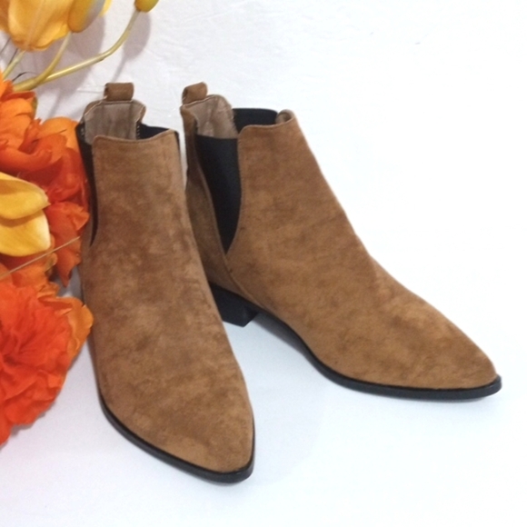 SEVEN 7 FAUX SUEDE LITE BROWN BLACK POINTED TOE PULL-ON ANKLE BOOTS SIZE 7 NWT - Picture 5 of 10
